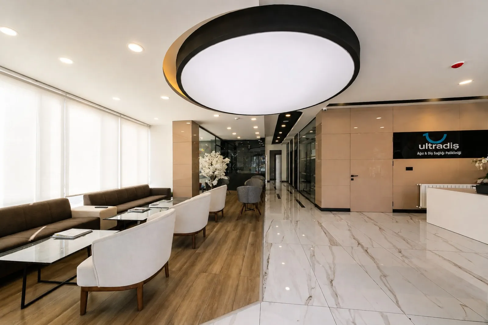Reception & waiting lounge